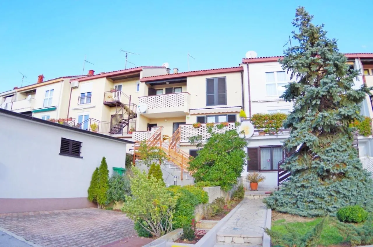 Apartment Jela Pula