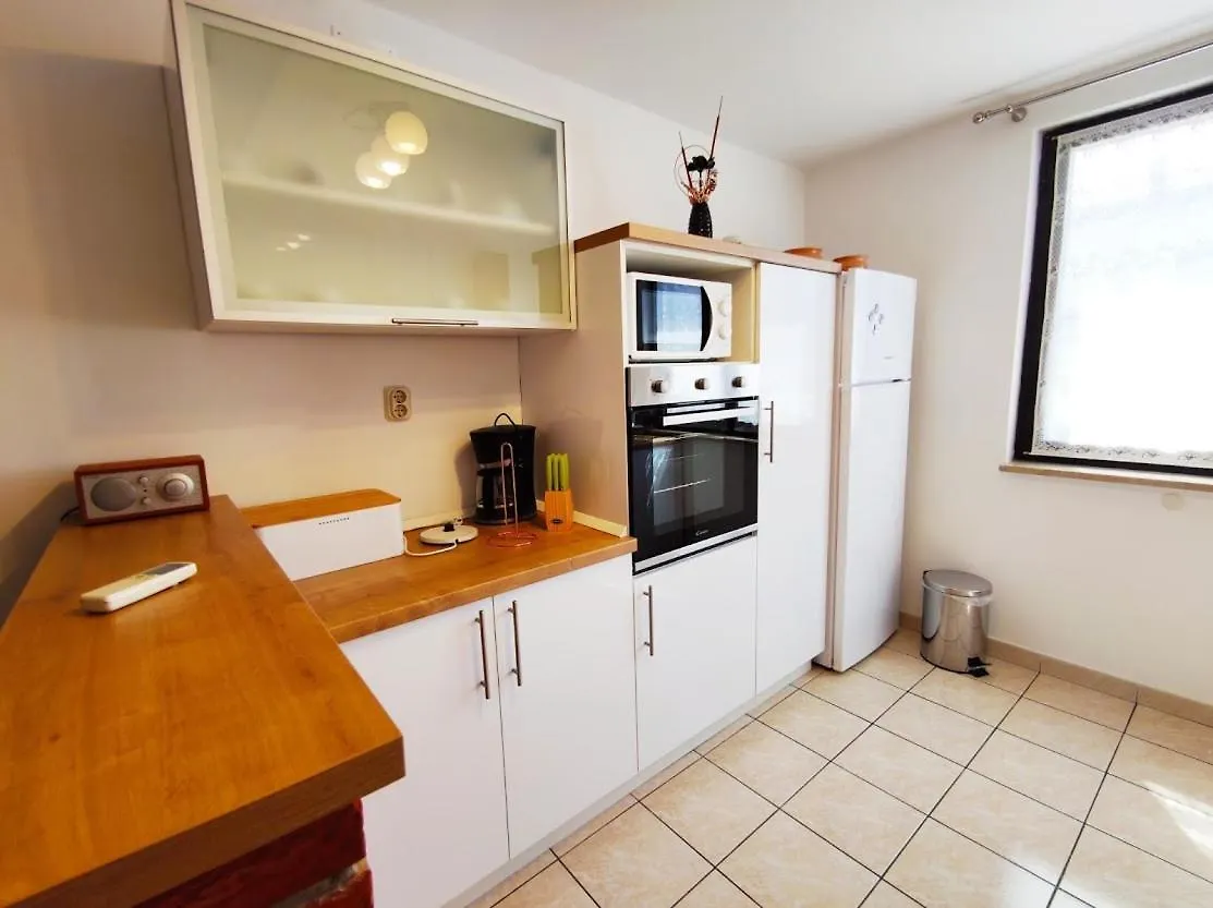 Apartment Jela Pula