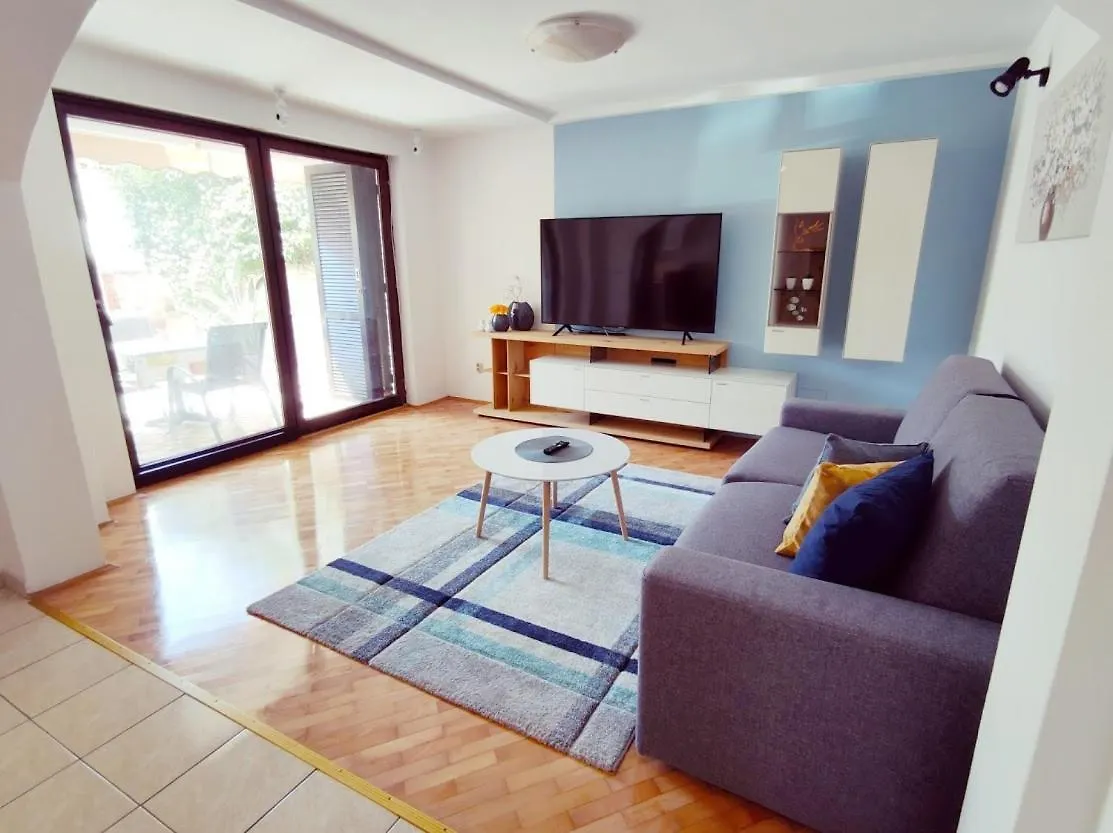 Apartment Jela Pula 0*,  Kroatien