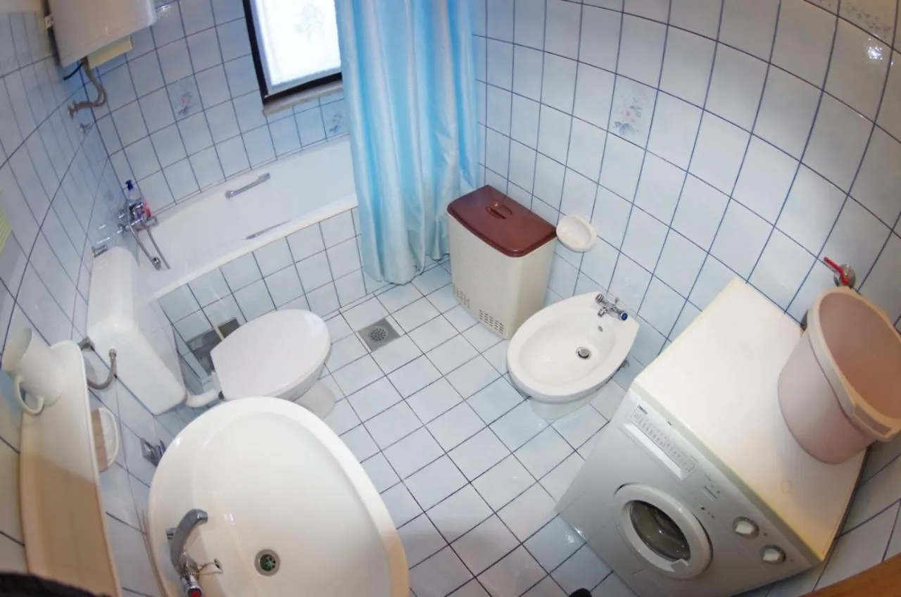 Apartment Jela Pula